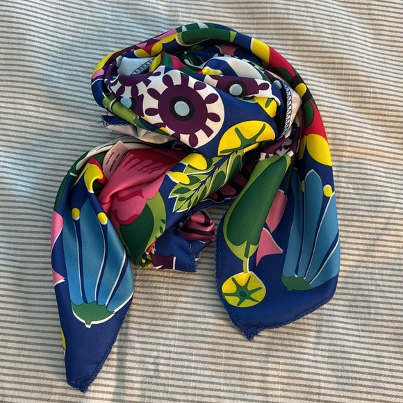 Lush Accessories - LUSH Life Knot Wrap scarf reusable wrapping floral Design purse scarf